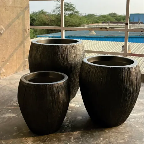 Round Textured Line Finish Planter Manufacturers in Delhi NCR